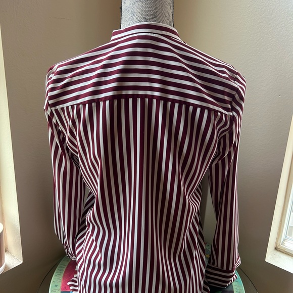 LAST PRICE 🍒🤍H&M button front shirt ✨ - Picture 5 of 8